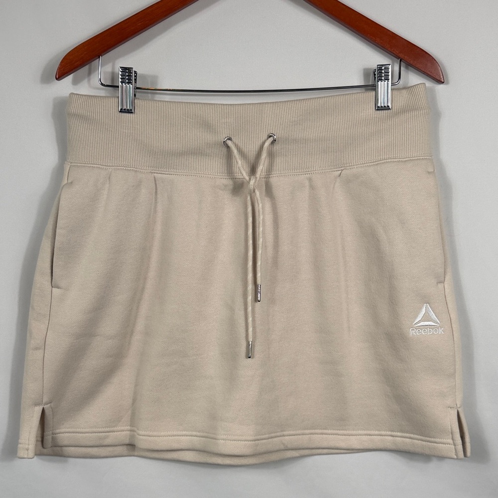Reebok Cream Fleece Mid Rise Skirt with Adjustable Waist. Womens Size L. Soft